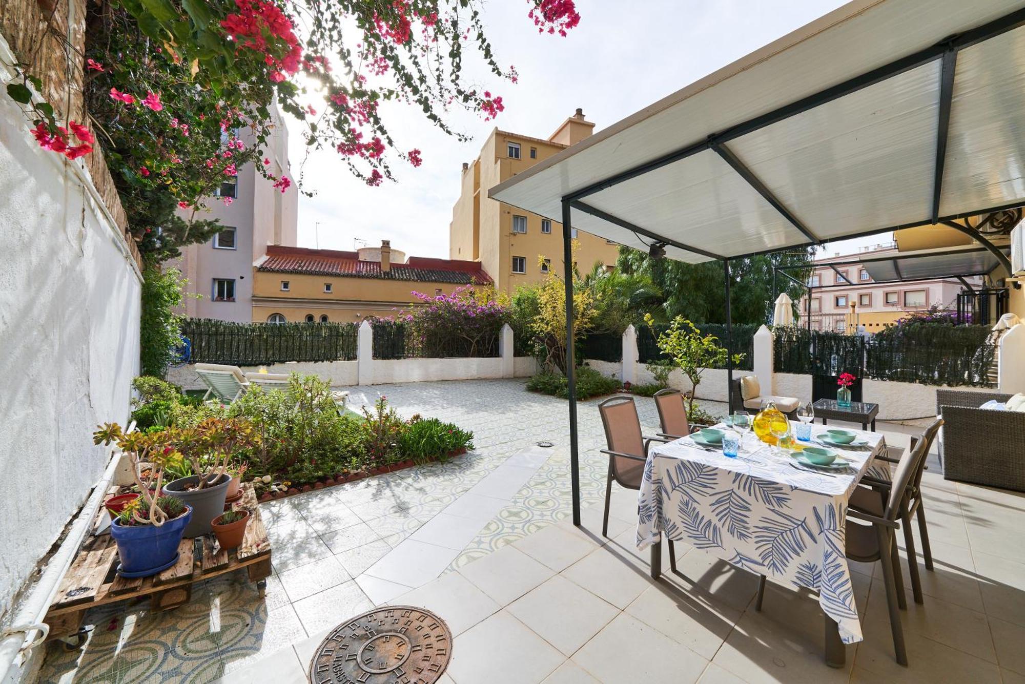 Villa Rosita Suites En Playa De La Malagueta Con Terraza Málaga Extérieur photo