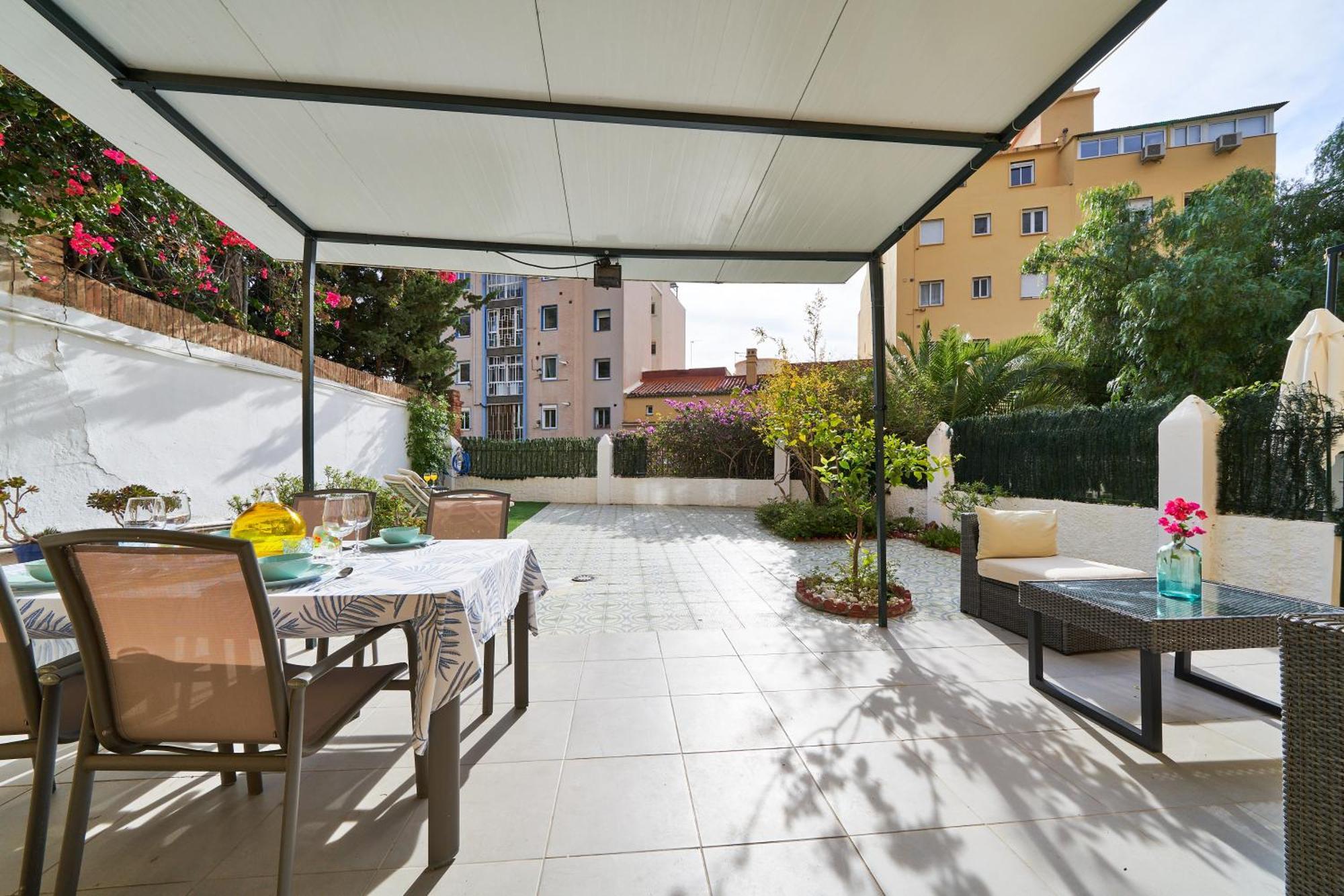 Villa Rosita Suites En Playa De La Malagueta Con Terraza Málaga Extérieur photo