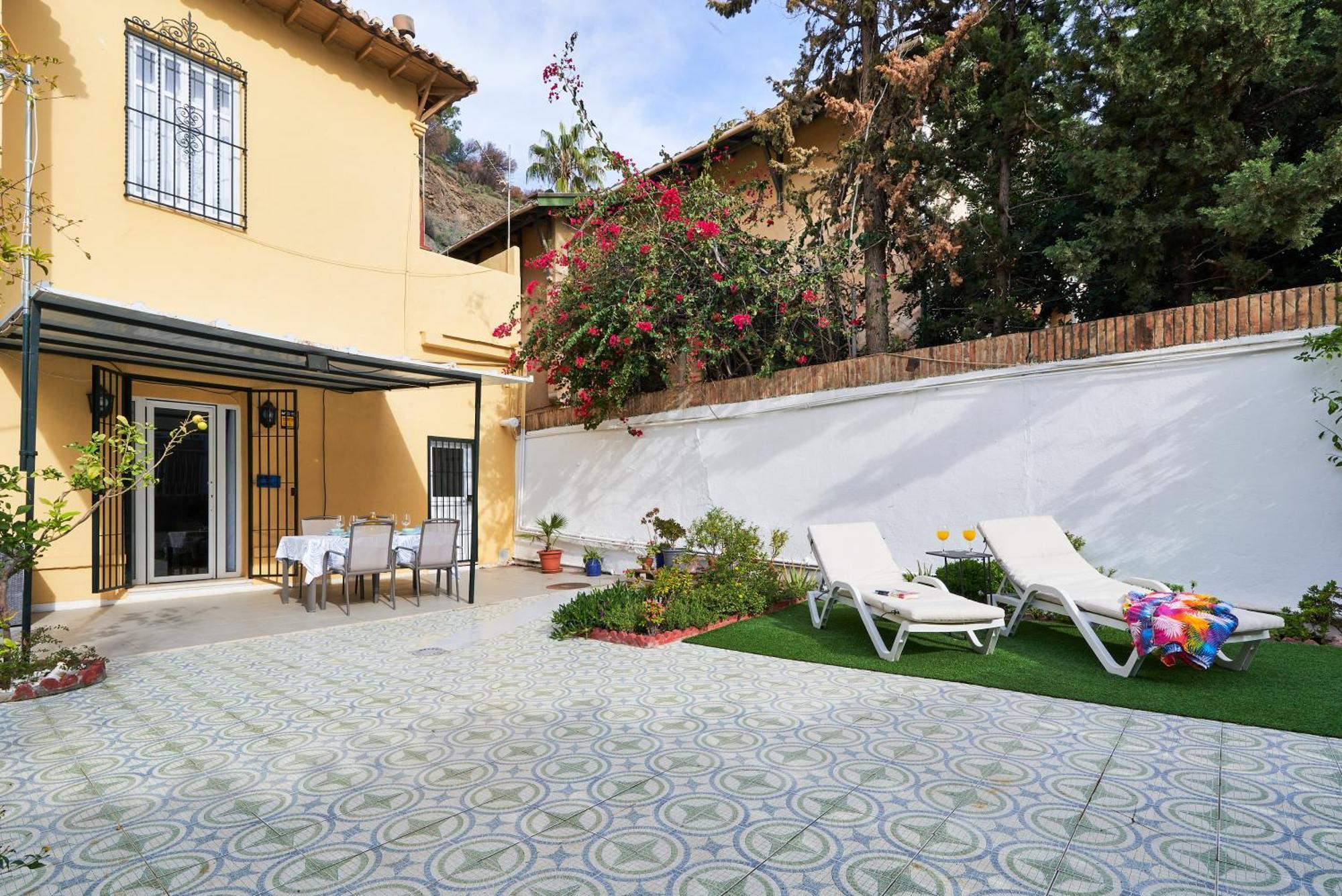 Villa Rosita Suites En Playa De La Malagueta Con Terraza Málaga Extérieur photo