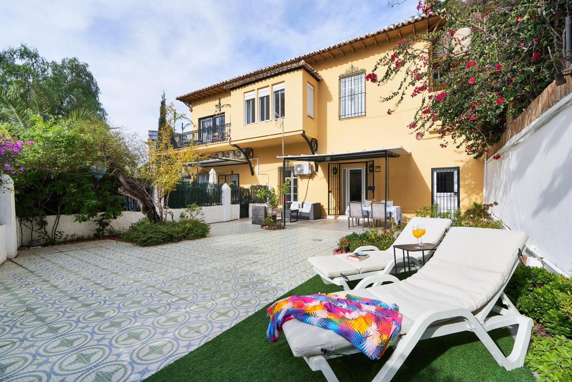 Villa Rosita Suites En Playa De La Malagueta Con Terraza Málaga Extérieur photo