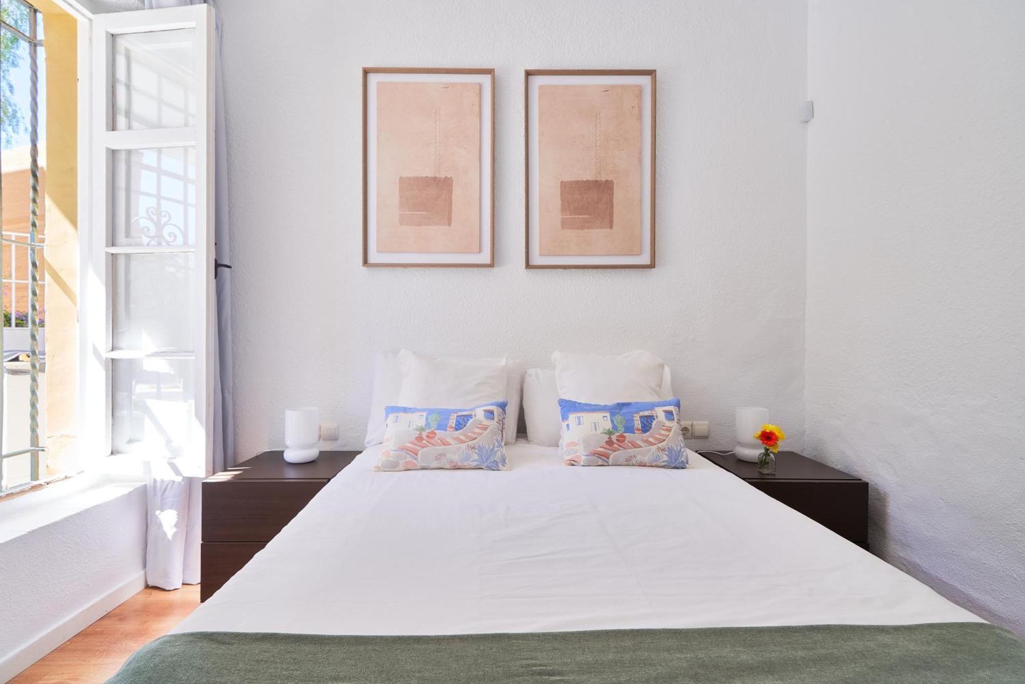 Villa Rosita Suites En Playa De La Malagueta Con Terraza Málaga Extérieur photo