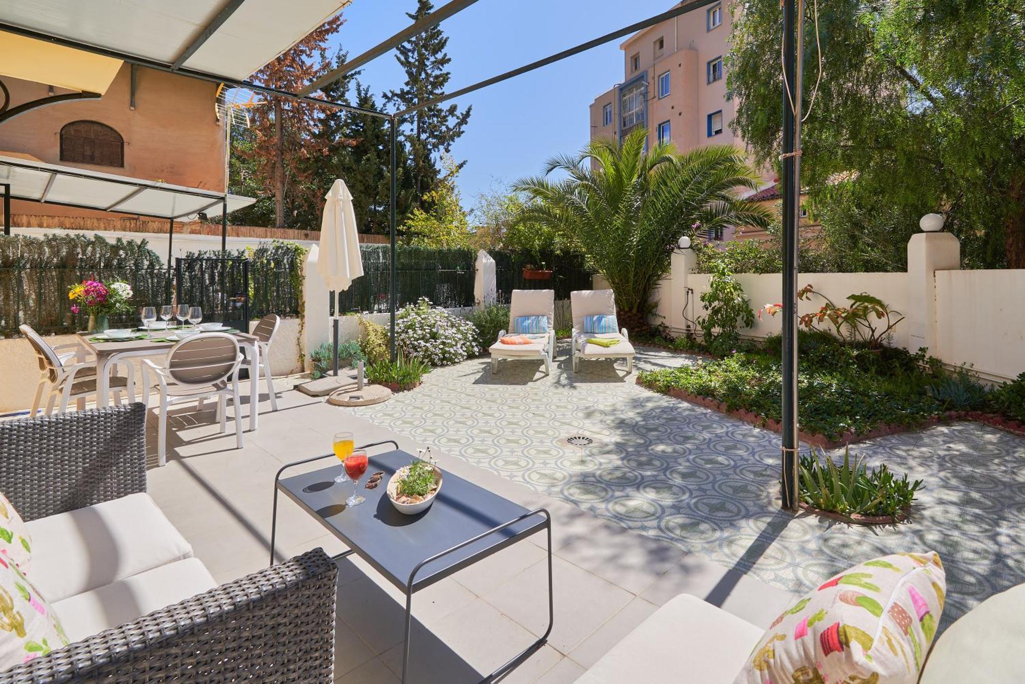 Villa Rosita Suites En Playa De La Malagueta Con Terraza Málaga Extérieur photo