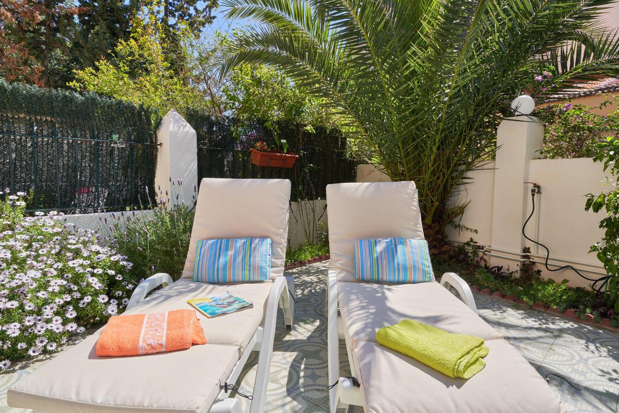 Villa Rosita Suites En Playa De La Malagueta Con Terraza Málaga Extérieur photo