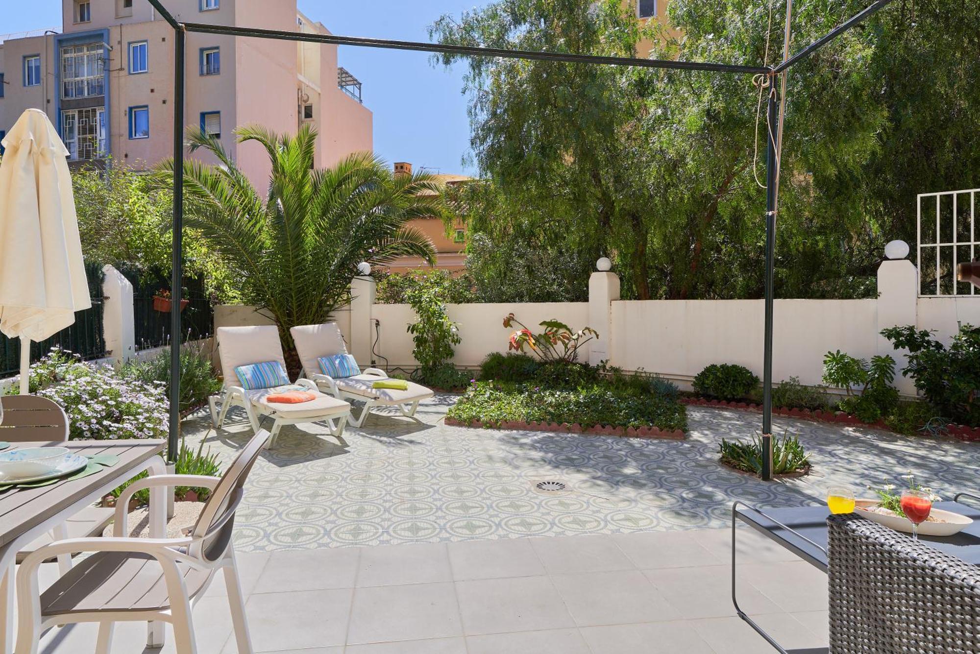 Villa Rosita Suites En Playa De La Malagueta Con Terraza Málaga Extérieur photo