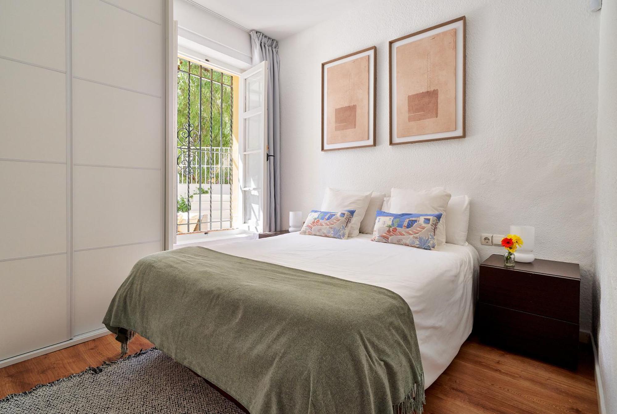Villa Rosita Suites En Playa De La Malagueta Con Terraza Málaga Extérieur photo